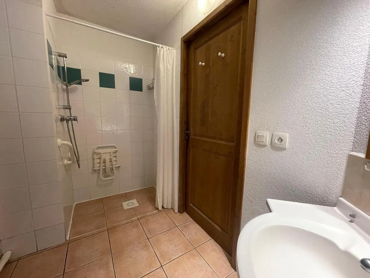 Appartement Calme Avec Piscine, Terrasse Et Skibus Proche Centre Samoens - Fr-1-624-144 Fransa